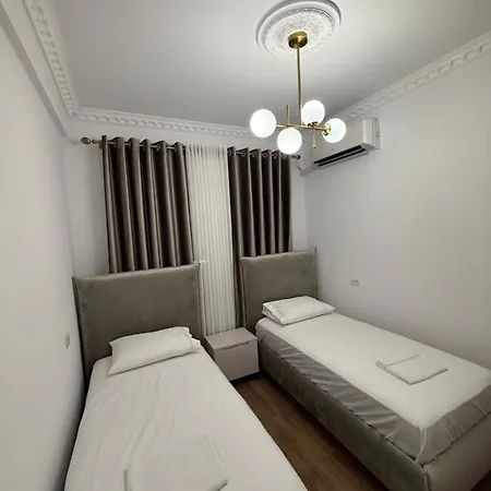 Unique 1 Minute From The Centre *