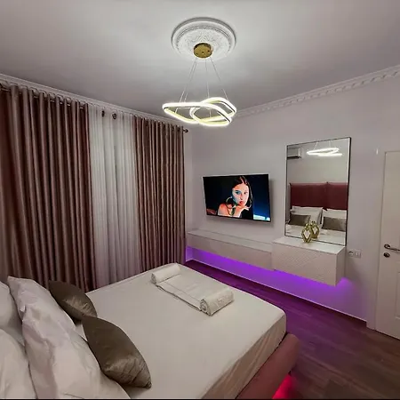 Unique 1 Minute From The Centre * Elbasan